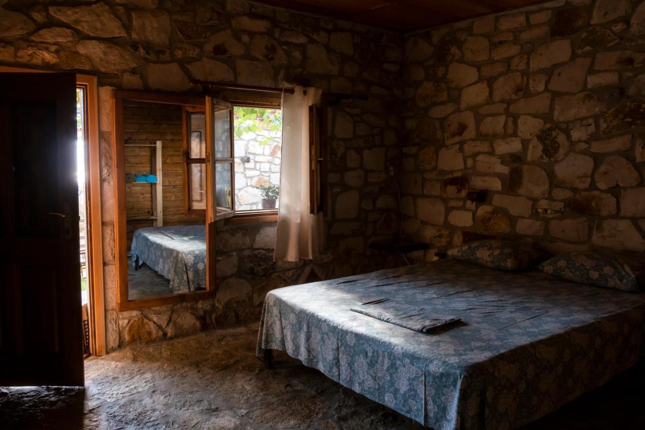 Filoxenia - The Place Of Experience Himarë Exterior foto