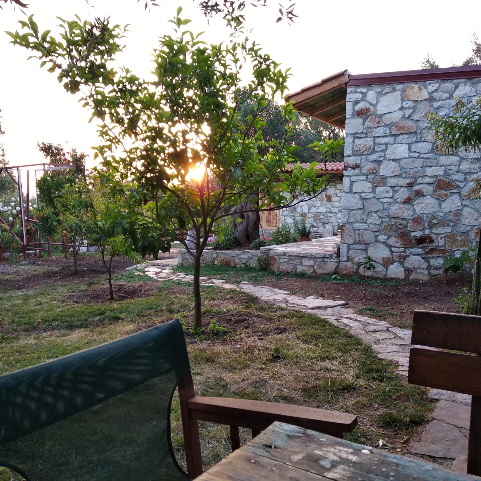 Filoxenia - The Place Of Experience Himarë Exterior foto